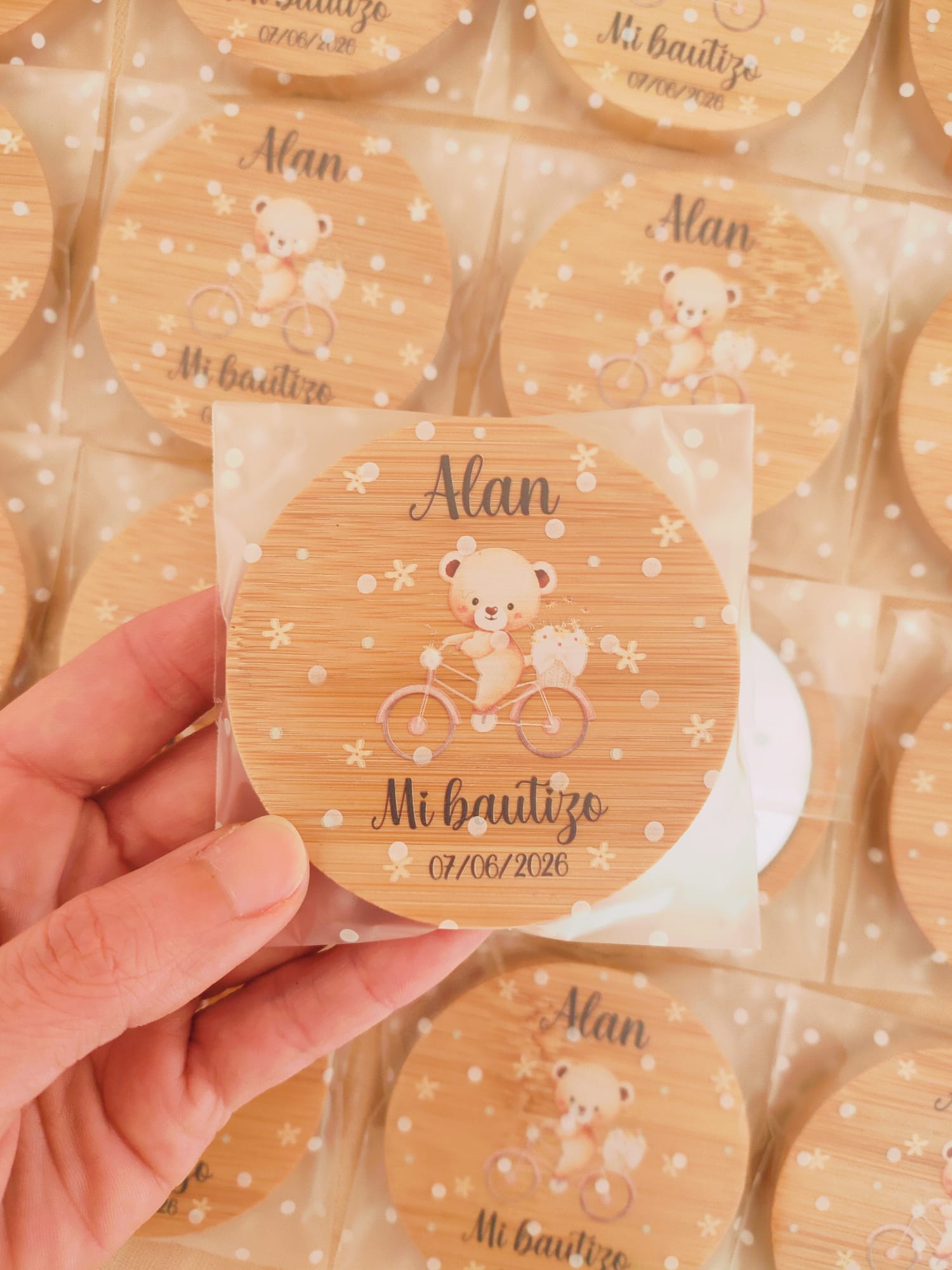 Espejo de bambú personalizado para invitados colección osito primavera - Imagen 6