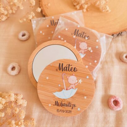 Espejo de bambú personalizado para invitados colección osito paragüas